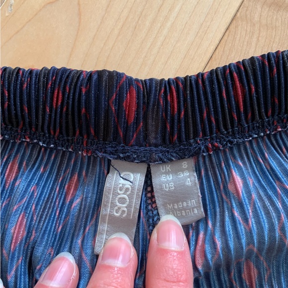 Blue abstract print wide leg cropped pant - ASOS US 4 - Picture 8 of 9